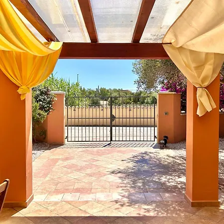 Nyaraló Fami House *
