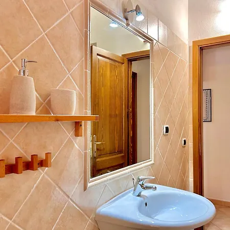 Fami House Nyaraló Bari Sardo